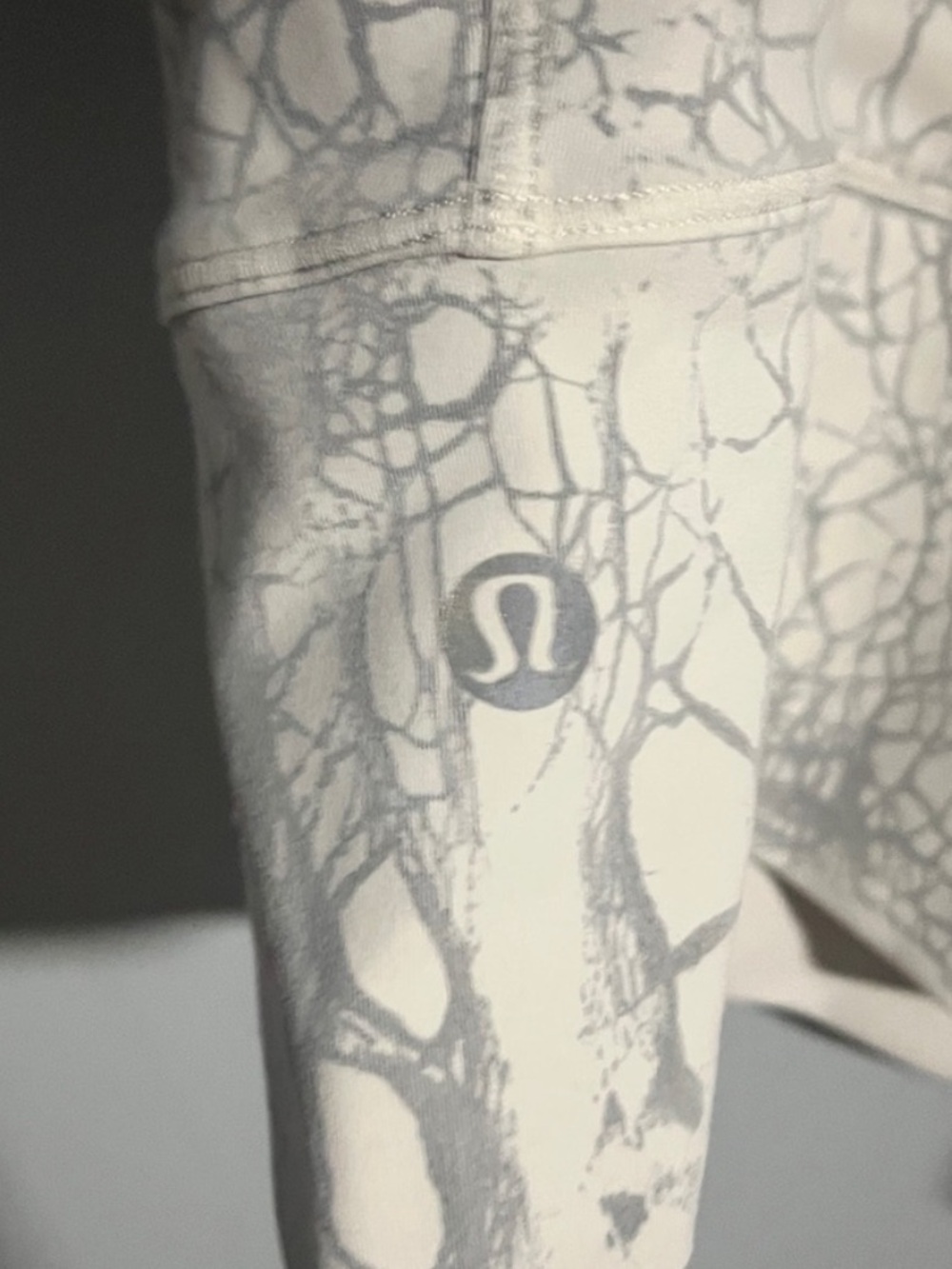 Lululemon Reversible Power Pivot Tank Top *Thread Dye - Picture 4 of 4